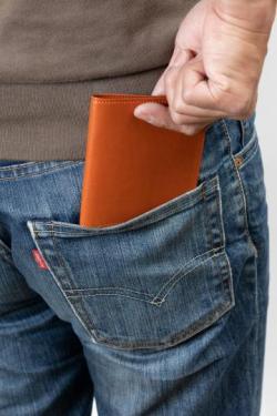 551407 INNFITH BORSA? 二つ折り札入れ